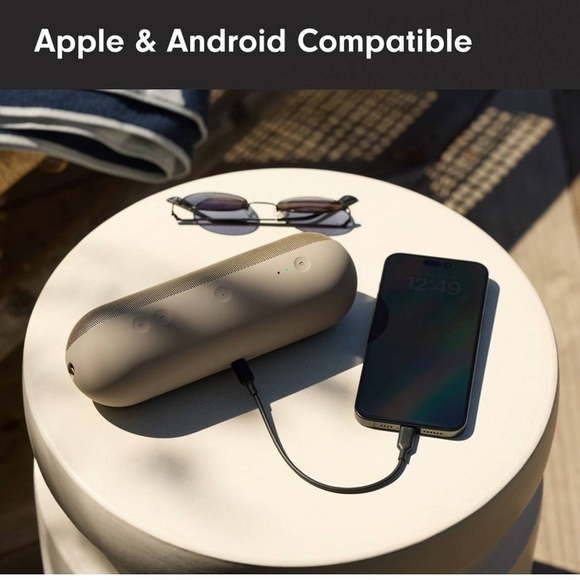 Beats by Dre Portable Speaker - Gold - Picture 6 of 10